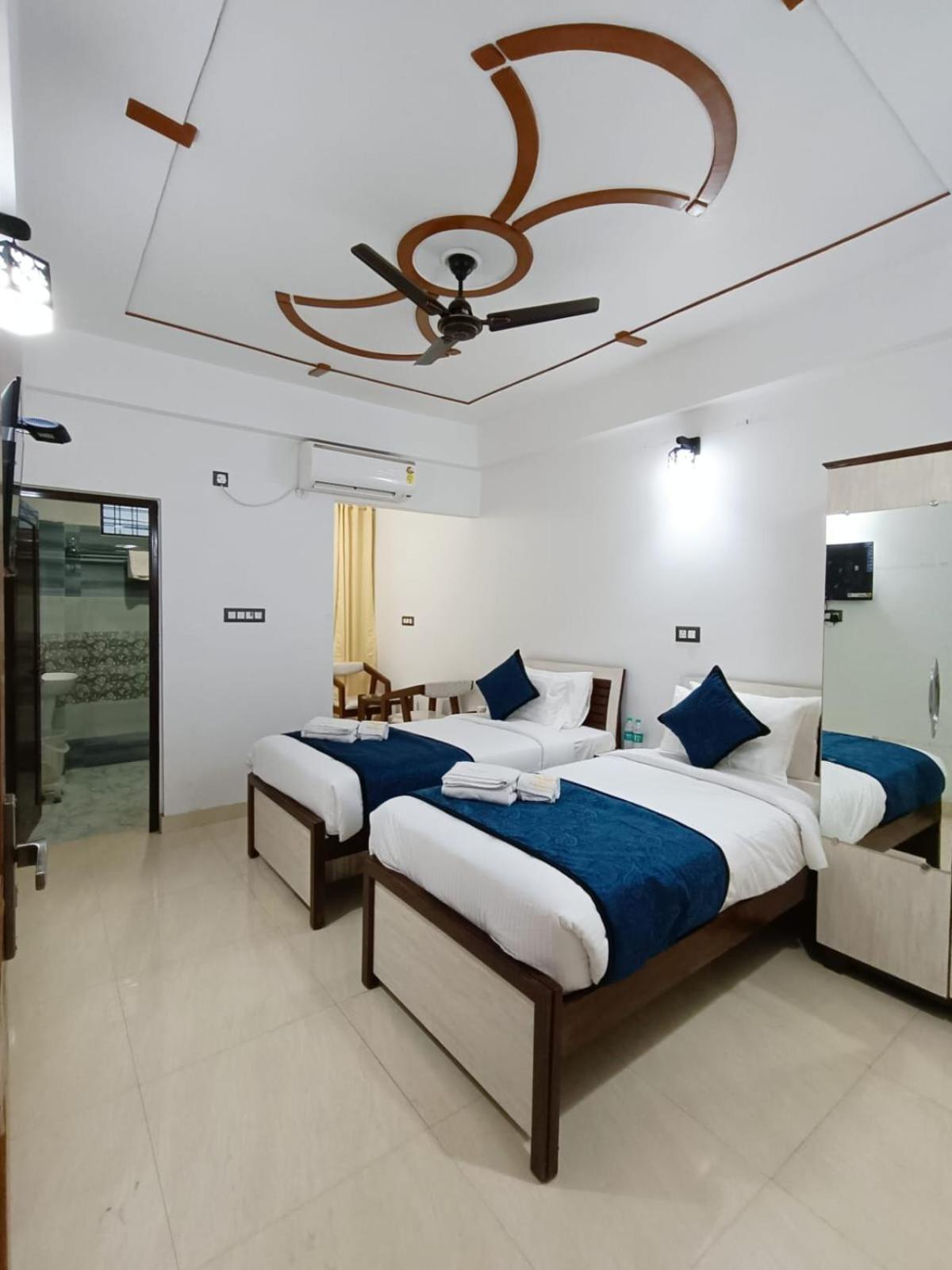 Hotel Aman Residency Prayagraj Exterior photo