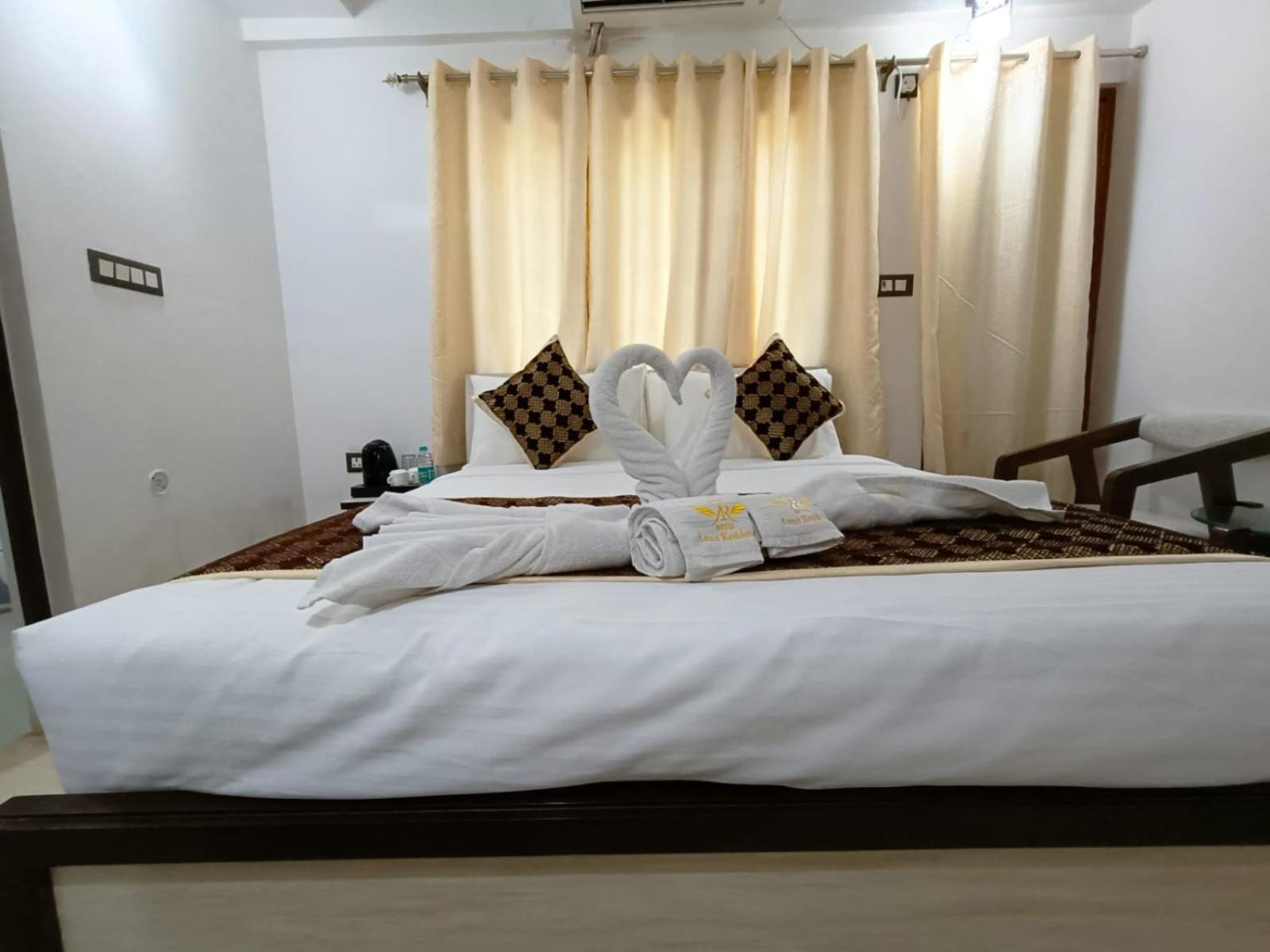 Hotel Aman Residency Prayagraj Exterior photo