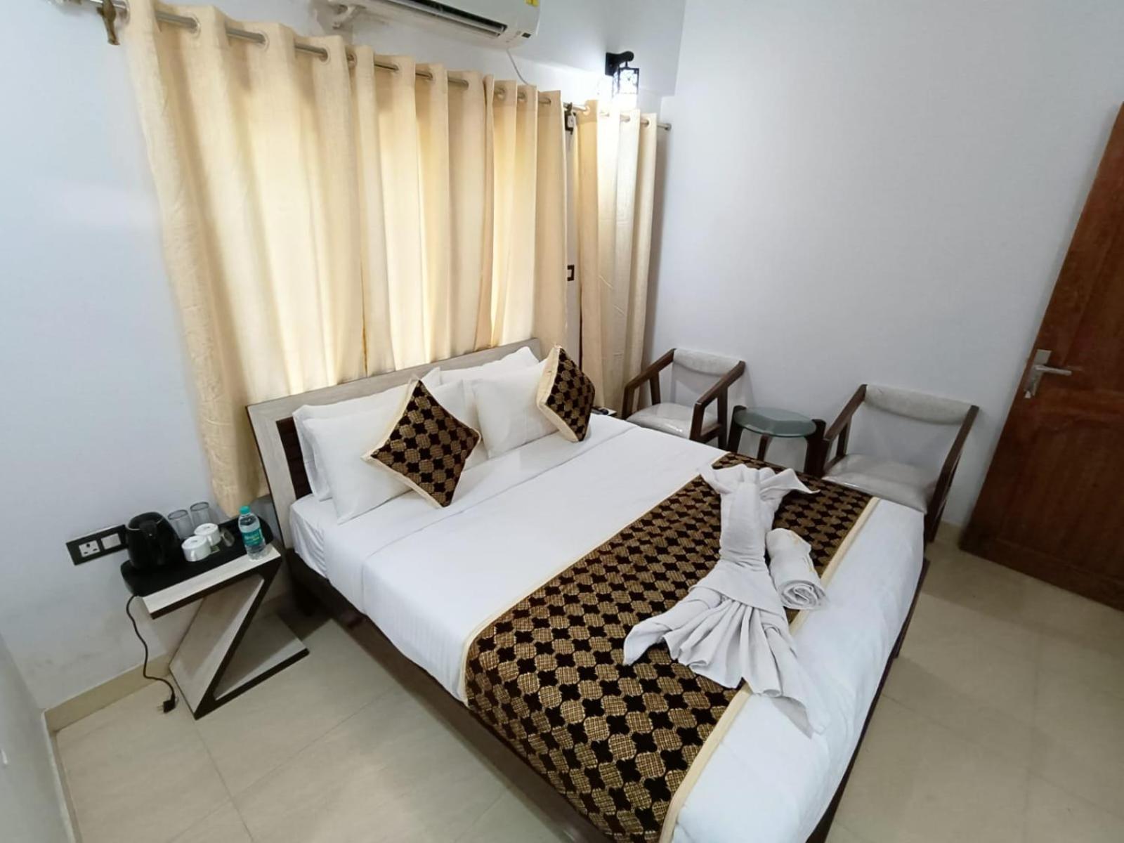 Hotel Aman Residency Prayagraj Exterior photo