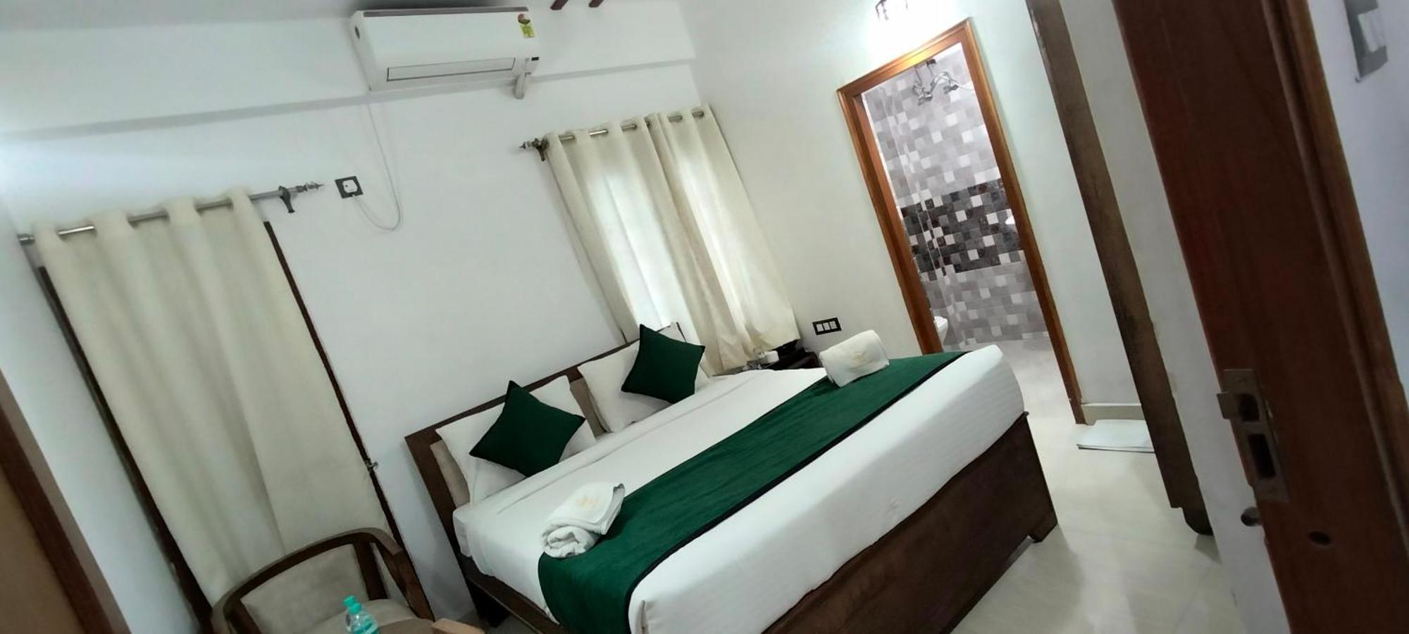 Hotel Aman Residency Prayagraj Exterior photo