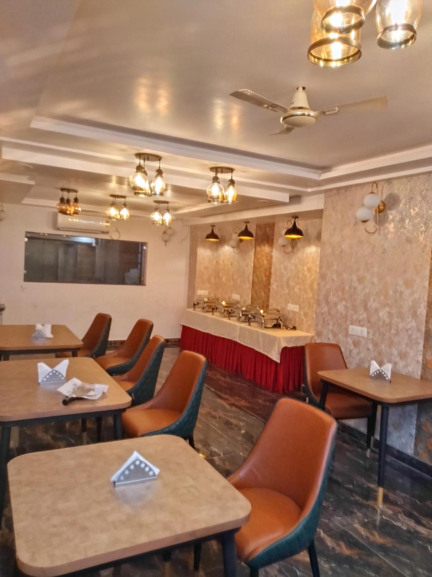 Hotel Aman Residency Prayagraj Exterior photo